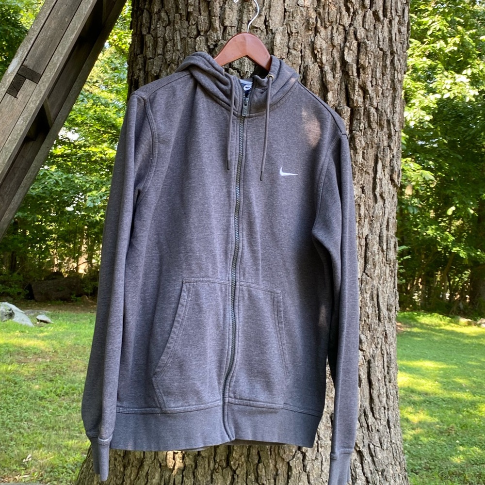 grey nike zip up